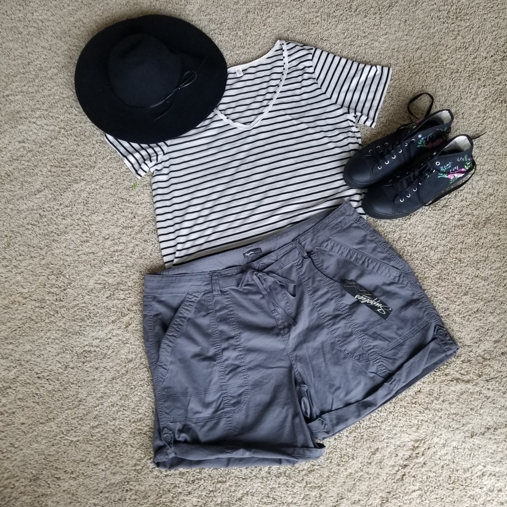 Nwt Supplies grey cargo shorts  charcoal